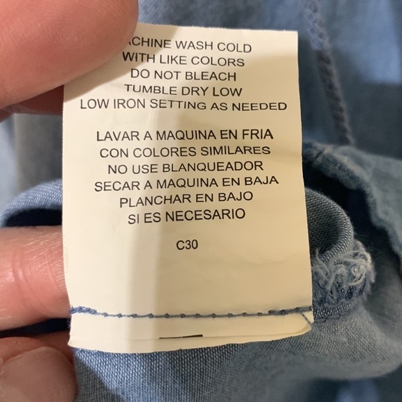 Luxology Slouchy Sleeveless A Line Chambray Short Dress Crochet Tassel SZ 8 - Picture 8 of 8